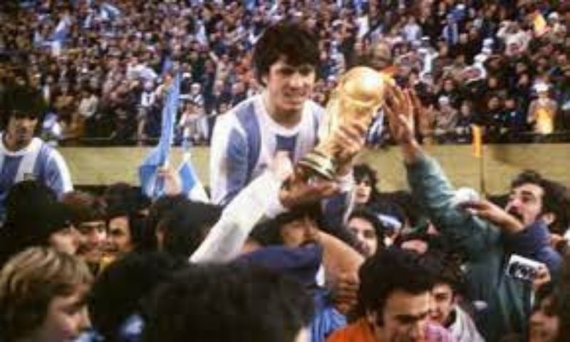Đội trưởng Daniel Passarella Argentina là ai?